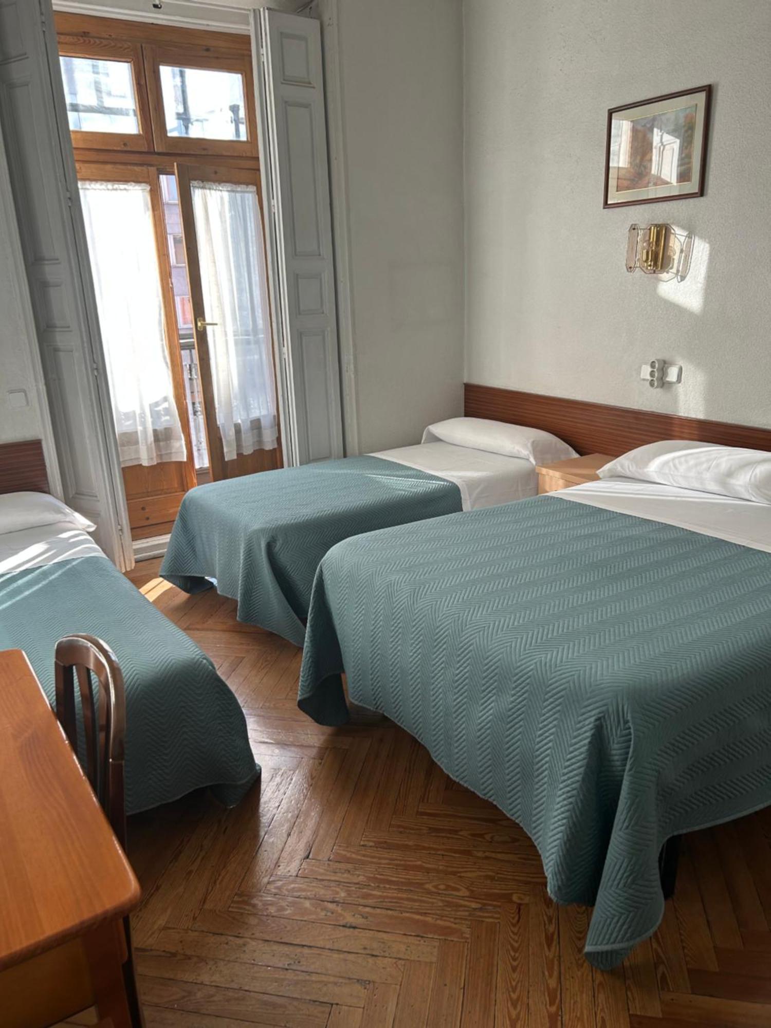 Hostal Tudescos — Fotoğraflar 1